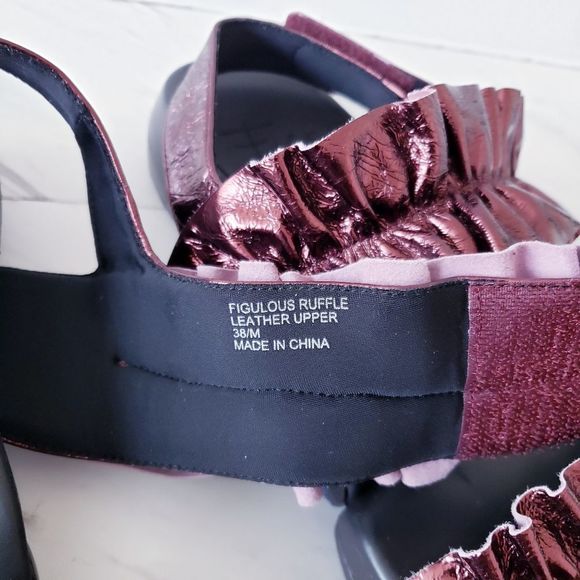 FIGS BY FIGUEROA Ruffle Sandal Adjustable Size 8 - Picture 7 of 16
